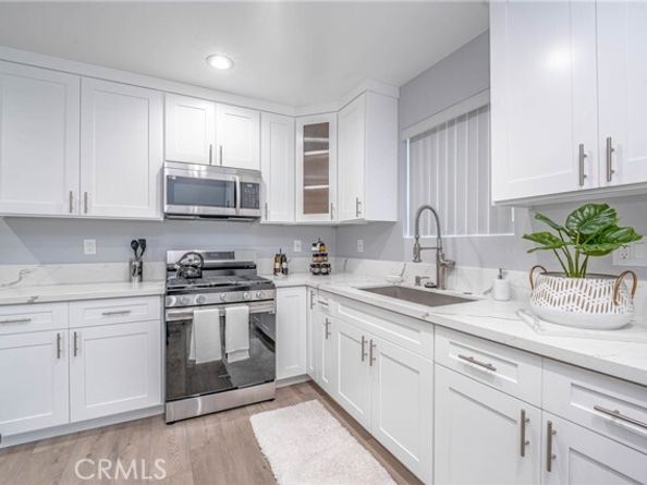 232 E Gage Avenue, Los Angeles CA 90003