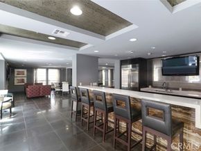 21301 Erwin Street 228, Woodland Hills (los Angeles) CA 91367