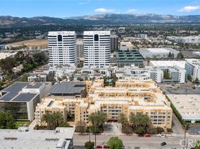 21301 Erwin Street 228, Woodland Hills (los Angeles) CA 91367
