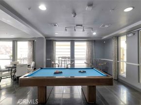 21301 Erwin Street 228, Woodland Hills (los Angeles) CA 91367