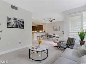 21301 Erwin Street 228, Woodland Hills (los Angeles) CA 91367