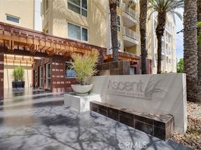 21301 Erwin Street 228, Woodland Hills (los Angeles) CA 91367