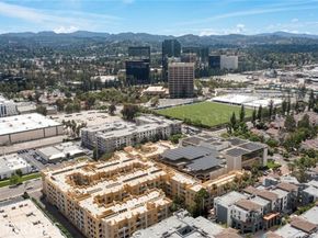21301 Erwin Street 228, Woodland Hills (los Angeles) CA 91367
