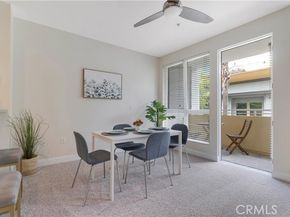 21301 Erwin Street 228, Woodland Hills (los Angeles) CA 91367