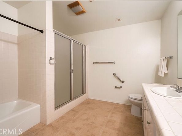5052 Newcastle Avenue, Encino (los Angeles) CA 91316