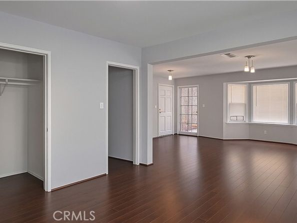 5052 Newcastle Avenue, Encino (los Angeles) CA 91316