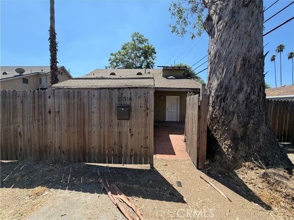 21514 Cohasset Street, Canoga Park (los Angeles) CA 91303