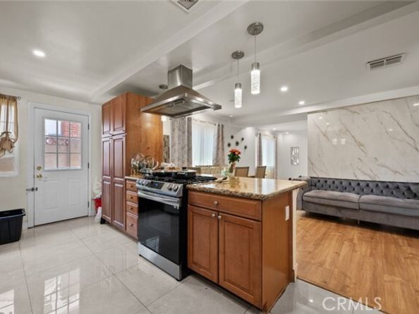 10925 Goss Street, Sun Valley (los Angeles) CA 91352