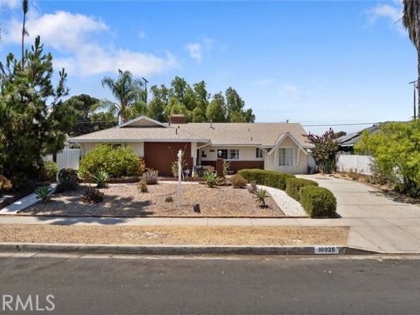 10925 Goss Street, Sun Valley (los Angeles) CA 91352