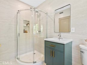 8372 Outland View Drive, Sun Valley (los Angeles) CA 91352