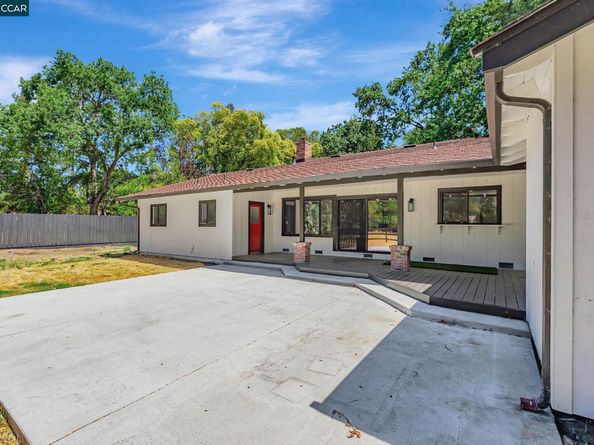 1821 S Main Street, Walnut Creek CA 94595