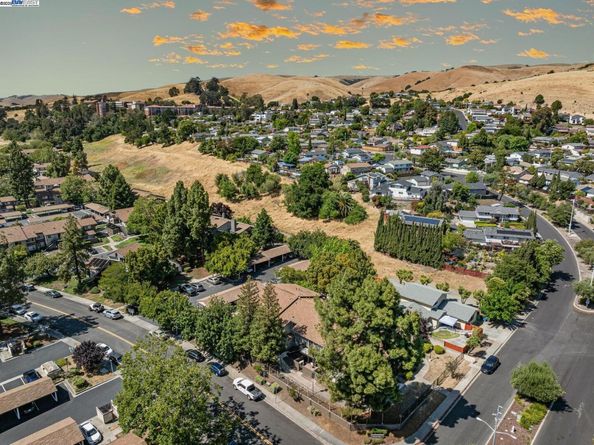 213 Ladera Plz, Union City CA 94587