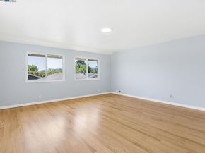 8612 Wicklow Ln, Dublin CA 94568