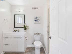 8612 Wicklow Ln, Dublin CA 94568