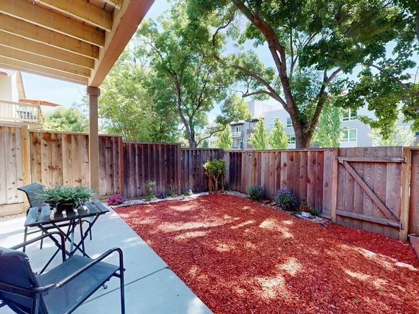 957 Huntington Cmn, Fremont CA 94536