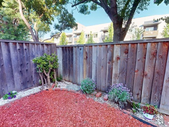 957 Huntington Cmn, Fremont CA 94536