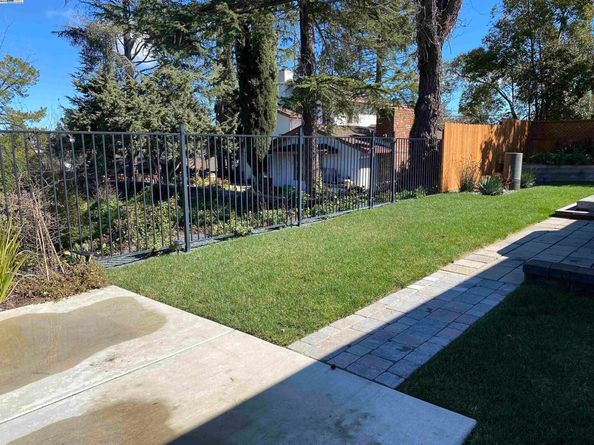 588 E Angela St, Pleasanton CA 94566