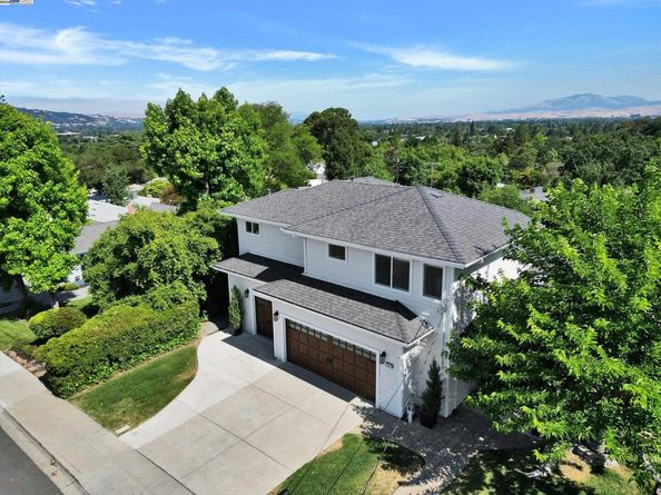 588 E Angela St, Pleasanton CA 94566