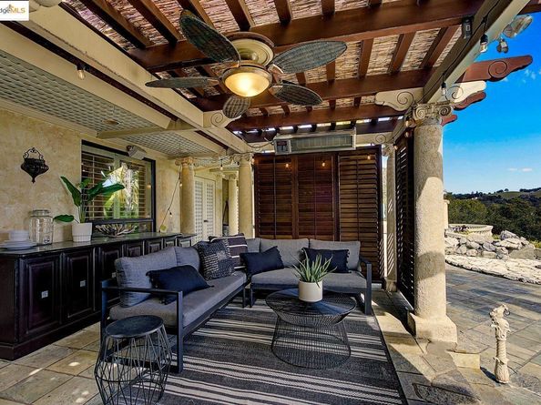 4146 Canyon Rd, Lafayette CA 94549