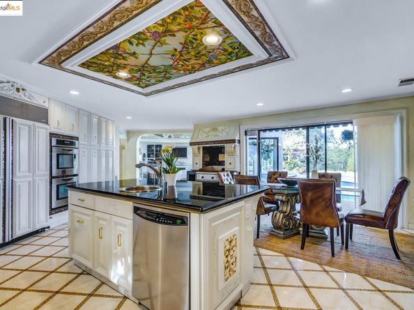 4146 Canyon Rd, Lafayette CA 94549