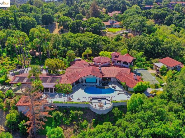4146 Canyon Rd, Lafayette CA 94549
