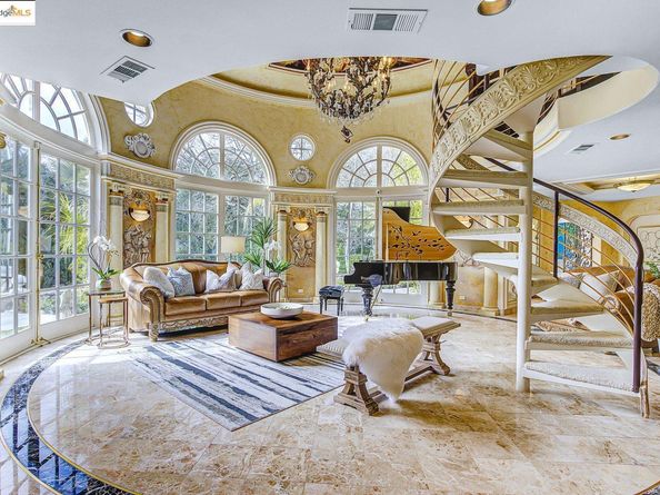 4146 Canyon Rd, Lafayette CA 94549
