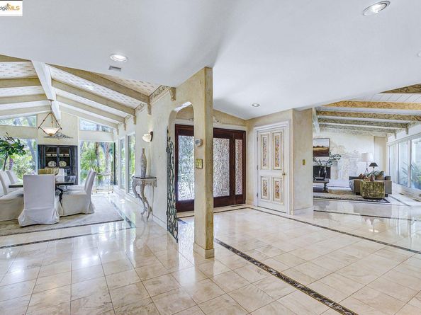 4146 Canyon Rd, Lafayette CA 94549