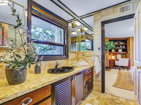 4146 Canyon Rd, Lafayette CA 94549