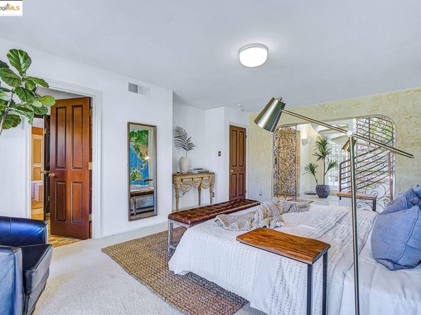4146 Canyon Rd, Lafayette CA 94549