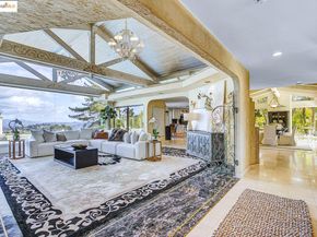4146 Canyon Rd, Lafayette CA 94549