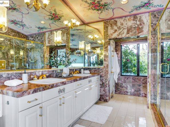 4146 Canyon Rd, Lafayette CA 94549