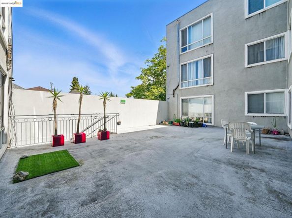 1515 14Th Ave 201, Oakland CA 94606
