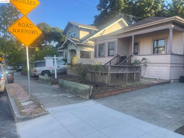 35 Randwick Ave, Oakland CA 94611