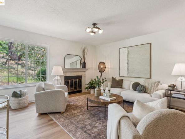 635 Canyon Oaks Dr B, Oakland CA 94605