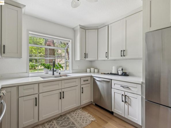 635 Canyon Oaks Dr B, Oakland CA 94605