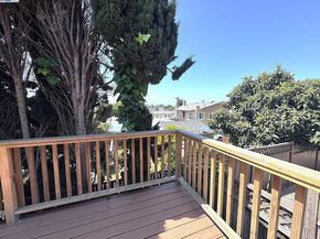 867 Prospect Ave, Oakland CA 94610
