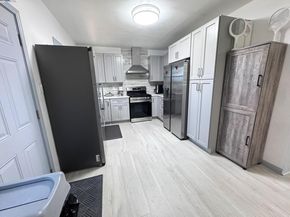 867 Prospect Ave, Oakland CA 94610