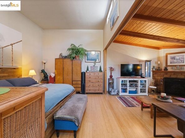 2915 Benvenue Ave APT C, Berkeley CA 94705