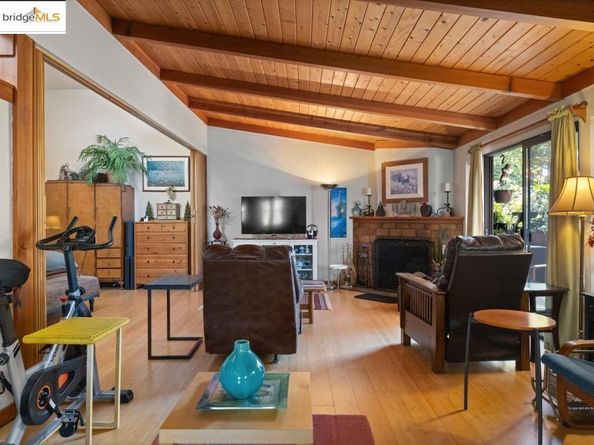 2915 Benvenue Ave APT C, Berkeley CA 94705