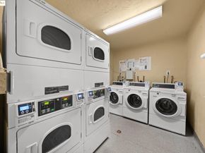 127 Bayo Vista 108, Oakland CA 94611