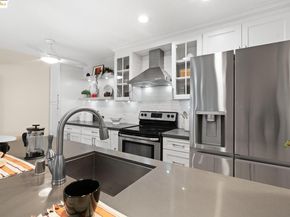 127 Bayo Vista 108, Oakland CA 94611