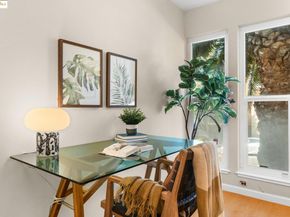127 Bayo Vista 108, Oakland CA 94611