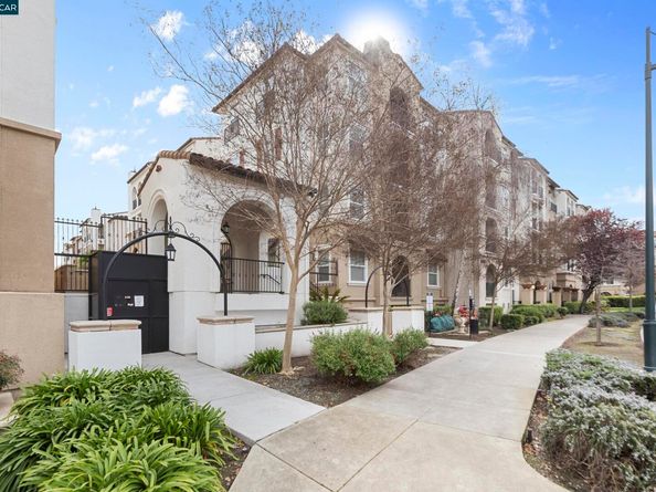 3290 Maguire Way 322, Dublin CA 94568