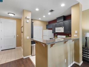 3290 Maguire Way 322, Dublin CA 94568