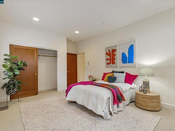 1215 Alvarado Rd, Berkeley CA 94705