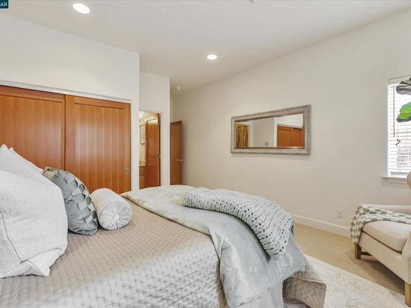 1215 Alvarado Rd, Berkeley CA 94705
