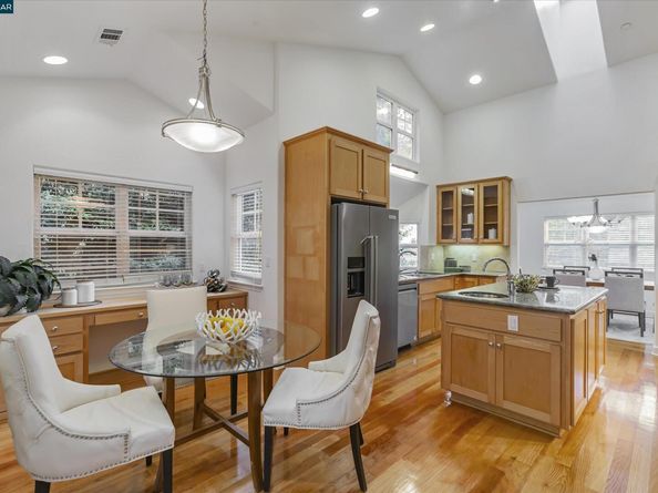 1215 Alvarado Rd, Berkeley CA 94705