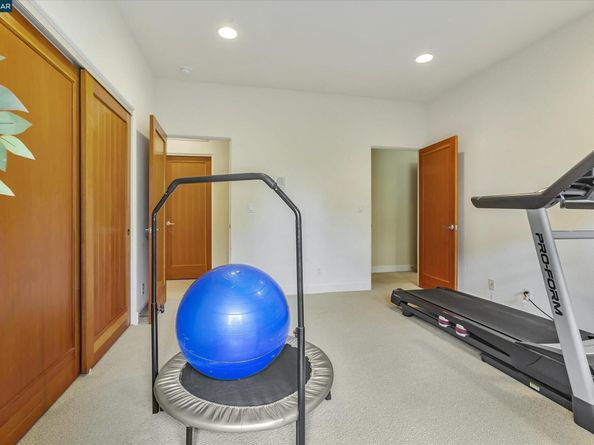 1215 Alvarado Rd, Berkeley CA 94705