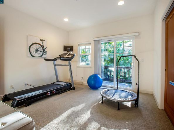1215 Alvarado Rd, Berkeley CA 94705
