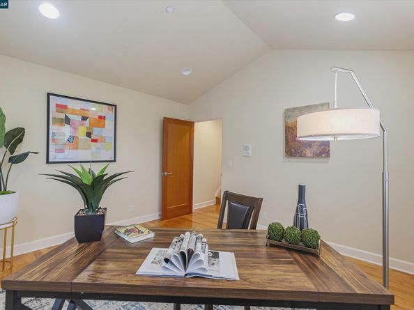 1215 Alvarado Rd, Berkeley CA 94705
